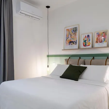 Stylish With An Arty Touch Fast Wifi Trieszt