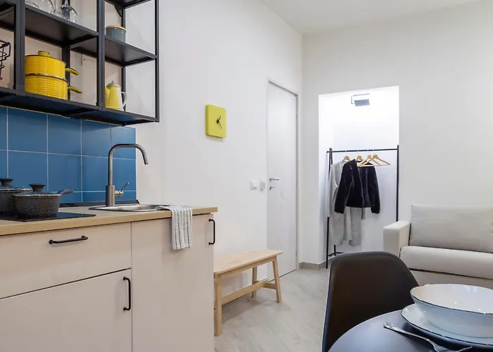 Stylish With An Arty Touch Fast Wifi Lägenhet *